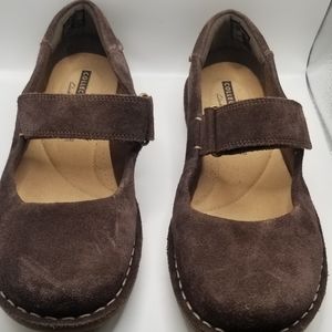 Clarks Collection Brown Suede Mary Jane Size 9 Brown.
